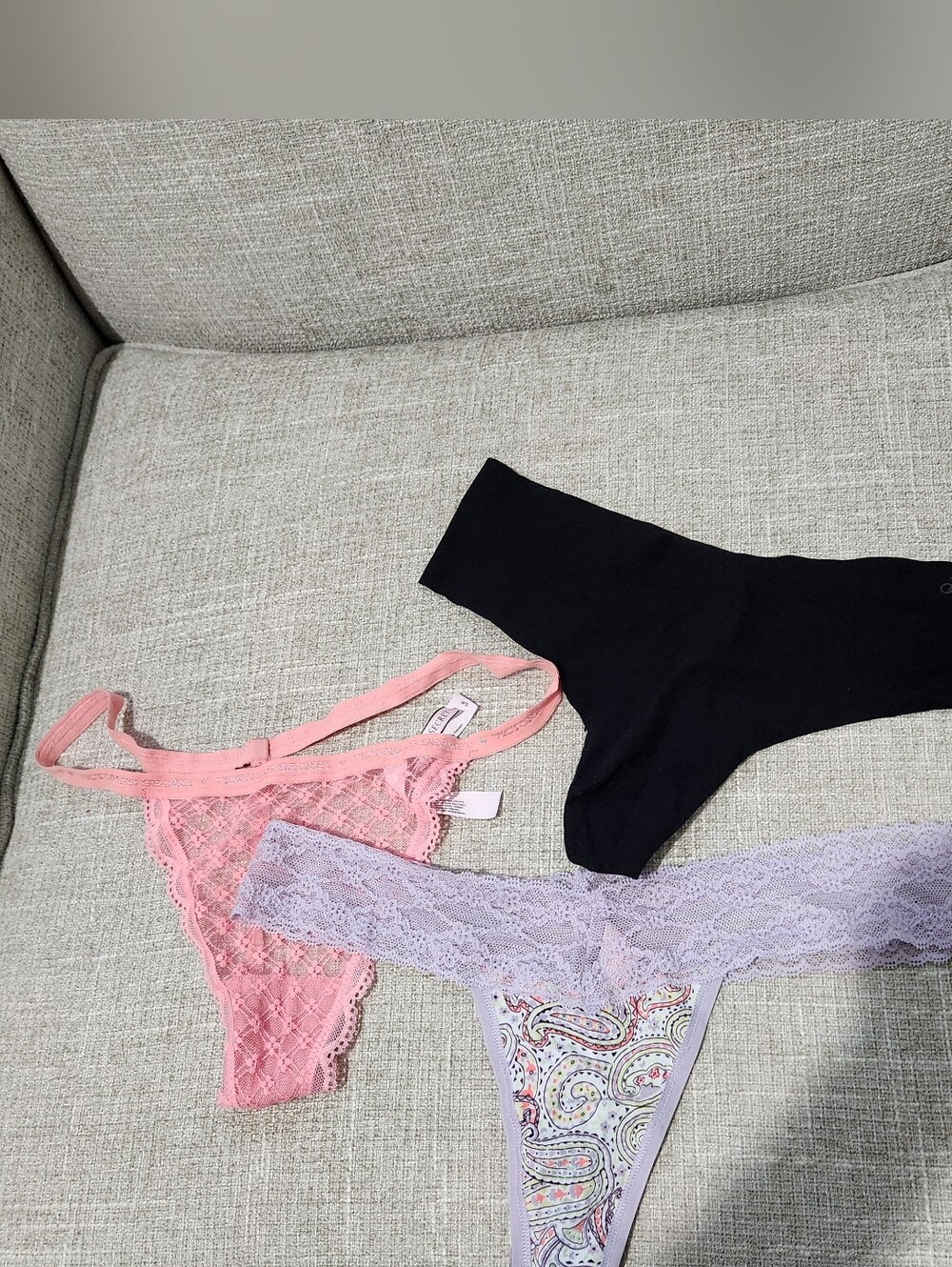 Victoria's Secret Three-Pack Lace & Seamless Thongs — Pink, Black, Lavender